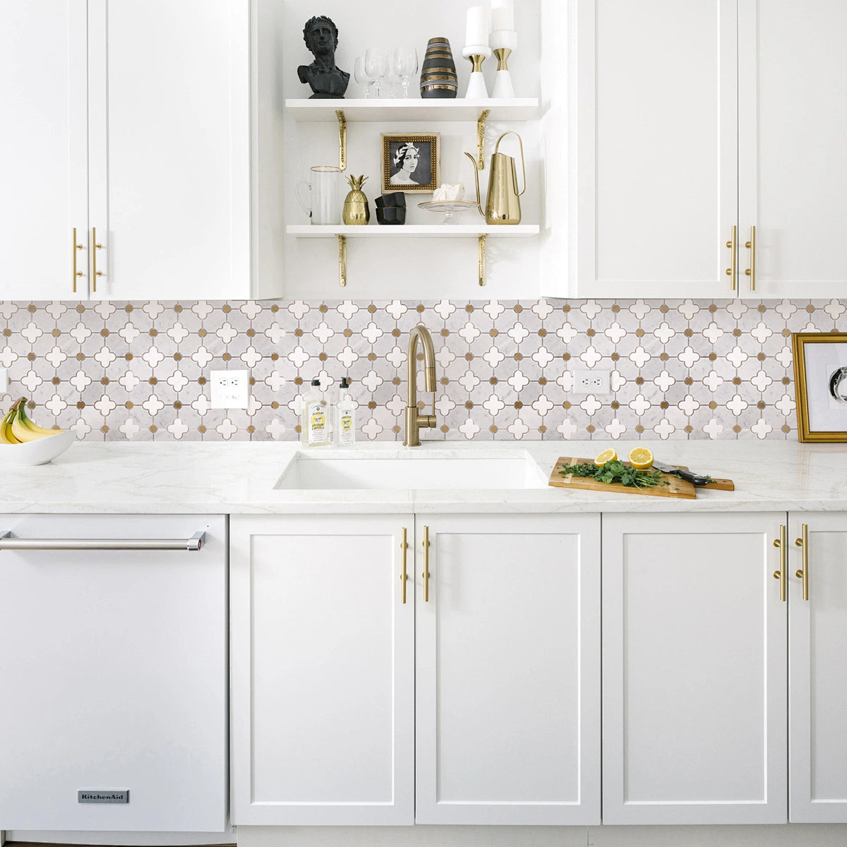 Four-Leaf Carrara White